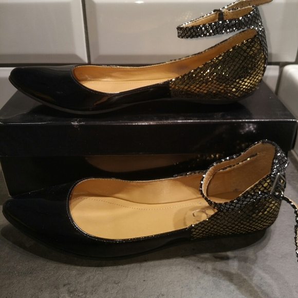 BCBG Paris Black / Metallic Flats - Picture 4 of 4